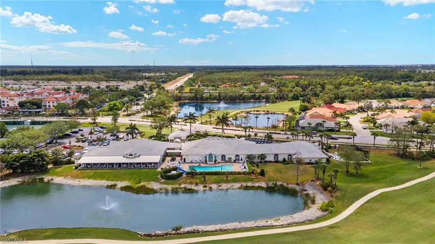 725  Saratoga  CIR, Naples, FL 34104
