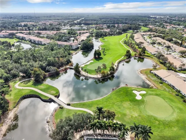 725  Saratoga  CIR, Naples, FL 34104
