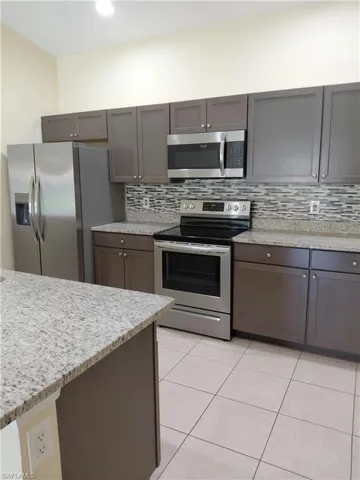 4608 Santa Barbara Blvd, Cape Coral, Florida 33914