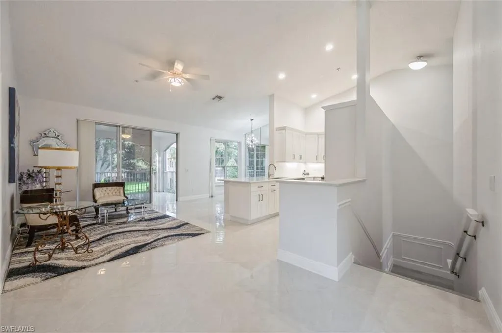 74 Silver Oaks CIR, Naples, FL 34119,225053865