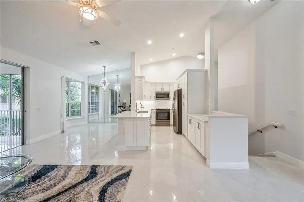 74 Silver Oaks CIR, Naples, FL 34119,225053865