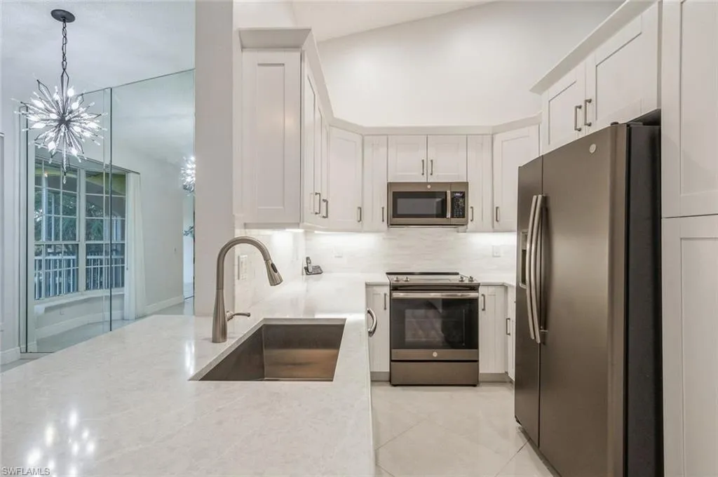 74 Silver Oaks CIR, Naples, FL 34119,225053865
