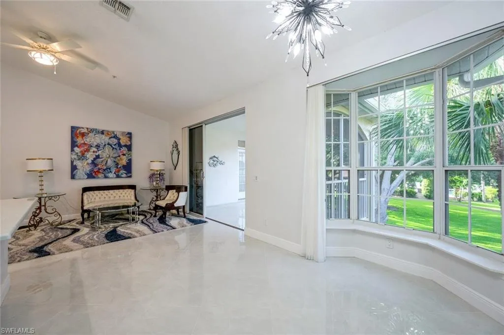 74 Silver Oaks CIR, Naples, FL 34119,225053865