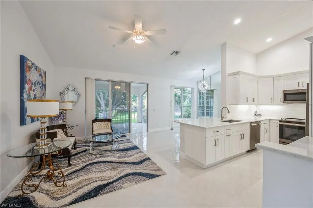 74 Silver Oaks CIR, Naples, FL 34119,225053865