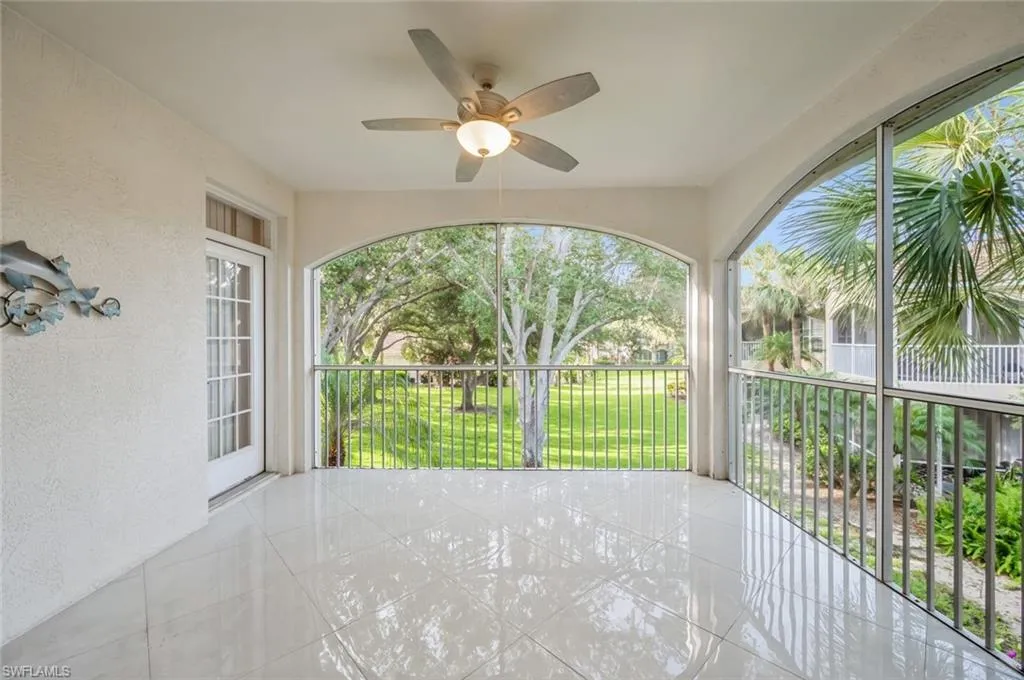 74 Silver Oaks CIR, Naples, FL 34119,225053865