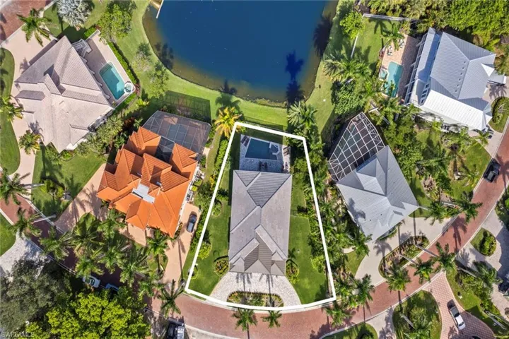 211 San Mateo Dr, Bonita Springs, Florida 34134