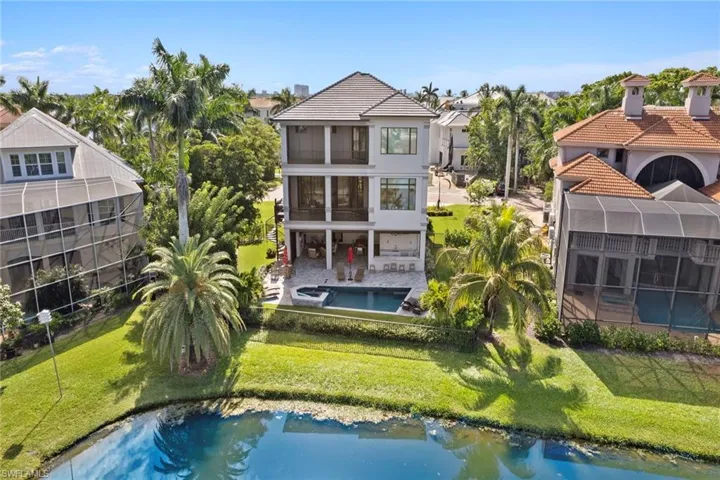 211 San Mateo Dr, Bonita Springs, Florida 34134
