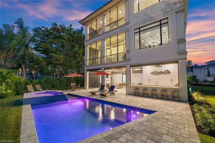 211 San Mateo Dr, Bonita Springs, Florida 34134