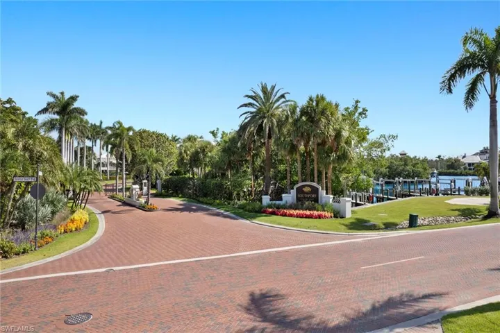 211 San Mateo Dr, Bonita Springs, Florida 34134