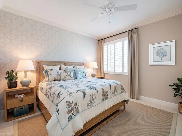 1006  5th S ST, Naples, FL 34102