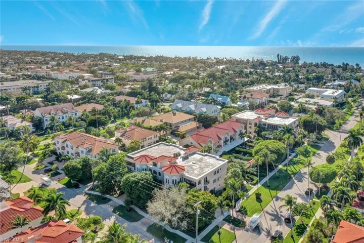 1006  5th S ST, Naples, FL 34102