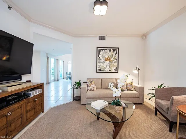 1006  5th S ST, Naples, FL 34102