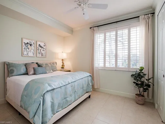 1006  5th S ST, Naples, FL 34102