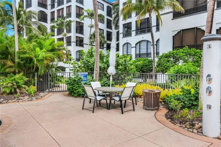 Poolside dining and shower