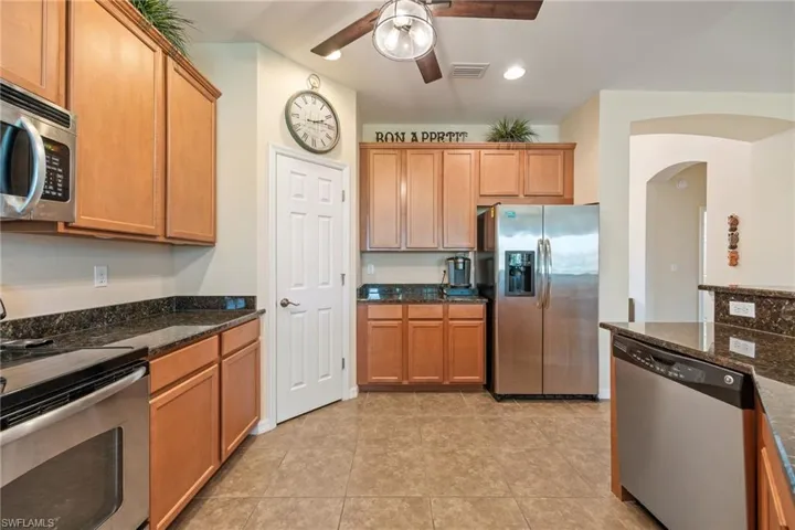 2466 Ashbury Cir, Cape Coral, Florida 33991
