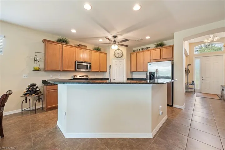 2466 Ashbury Cir, Cape Coral, Florida 33991