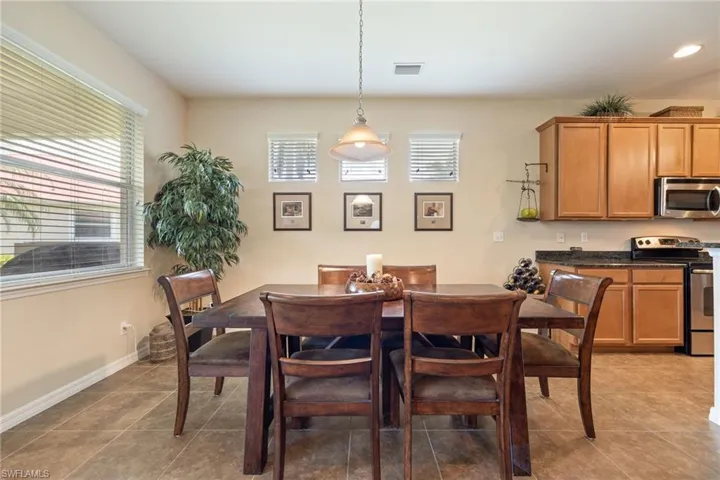 2466 Ashbury Cir, Cape Coral, Florida 33991