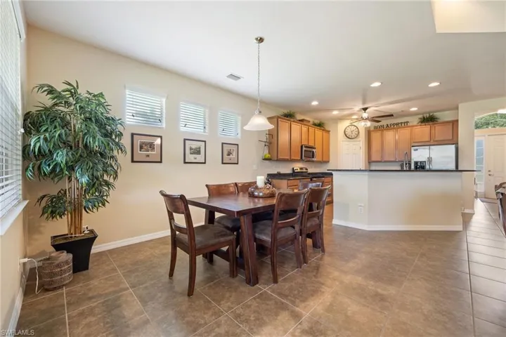2466 Ashbury Cir, Cape Coral, Florida 33991