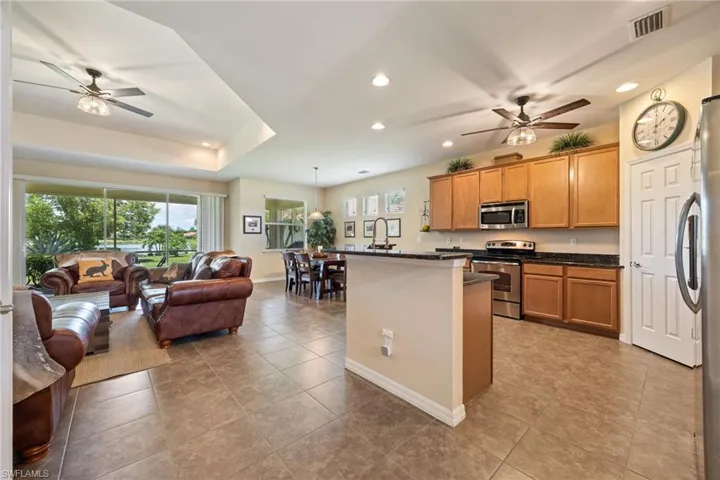 2466 Ashbury Cir, Cape Coral, Florida 33991