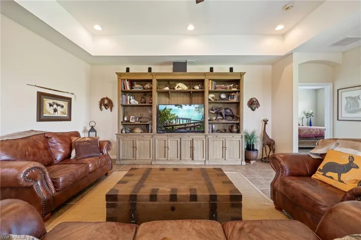 2466 Ashbury Cir, Cape Coral, Florida 33991
