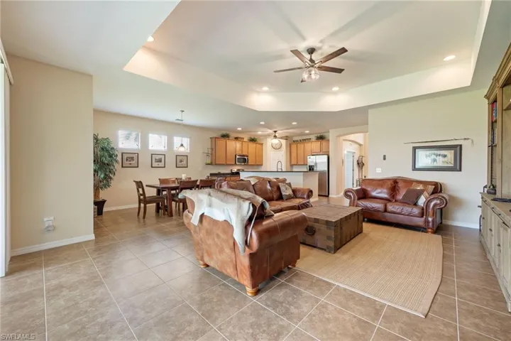 2466 Ashbury Cir, Cape Coral, Florida 33991