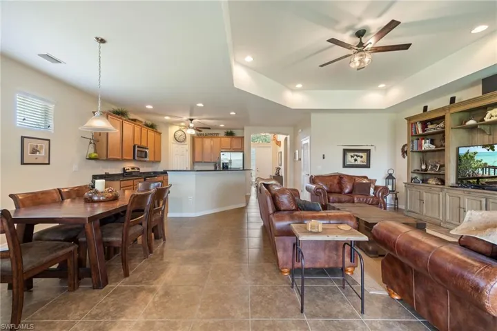 2466 Ashbury Cir, Cape Coral, Florida 33991