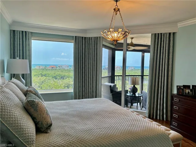 7575 Pelican Bay Blvd # 703, Naples Fl 34108