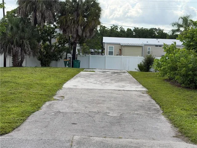 260 Cape Sable Dr, Naples, Florida 34104