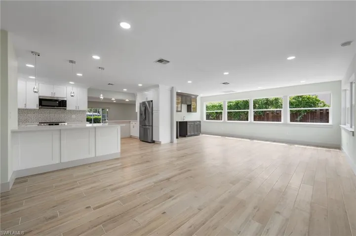 1268  14th N AVE, Naples, FL 34102