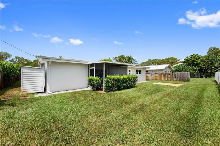1268  14th N AVE, Naples, FL 34102