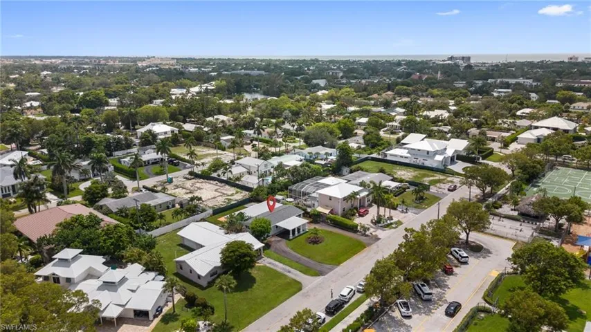 1268  14th N AVE, Naples, FL 34102