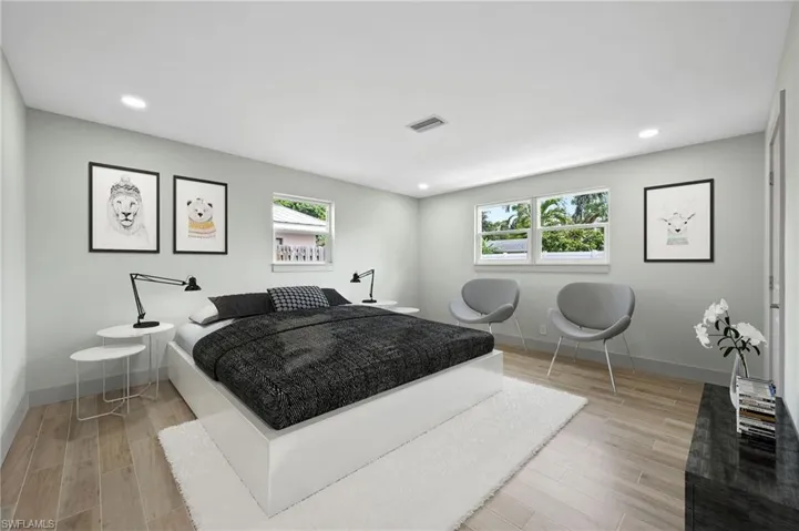 1268  14th N AVE, Naples, FL 34102