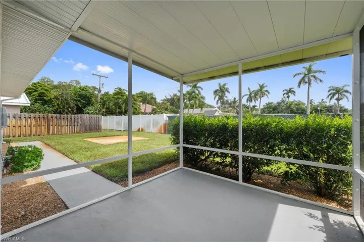 1268  14th N AVE, Naples, FL 34102