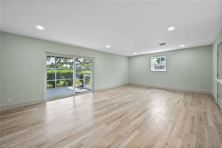 1268  14th N AVE, Naples, FL 34102