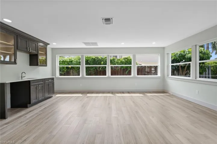 1268  14th N AVE, Naples, FL 34102