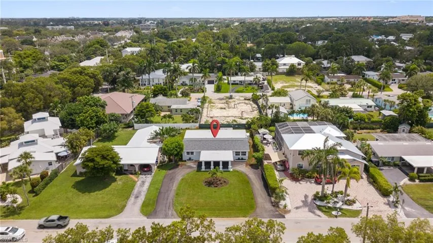 1268  14th N AVE, Naples, FL 34102
