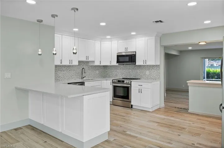 1268  14th N AVE, Naples, FL 34102