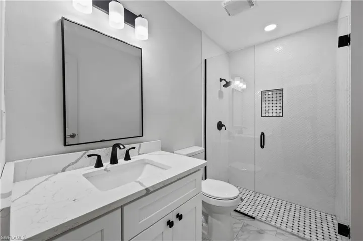 1268  14th N AVE, Naples, FL 34102