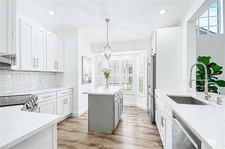 5701 Heron Ln 705, Naples, Florida 34110