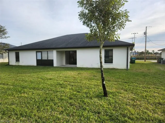 255 SW 4th  ST, Cape Coral, FL 33991
