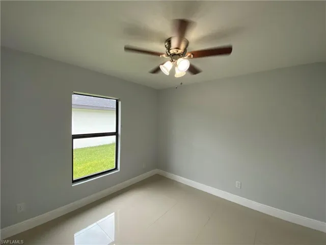 255 SW 4th  ST, Cape Coral, FL 33991