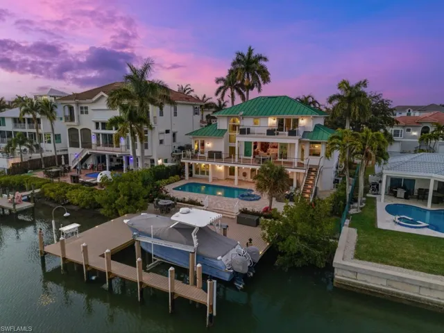 390 Oak Ave, Naples, Florida 34108