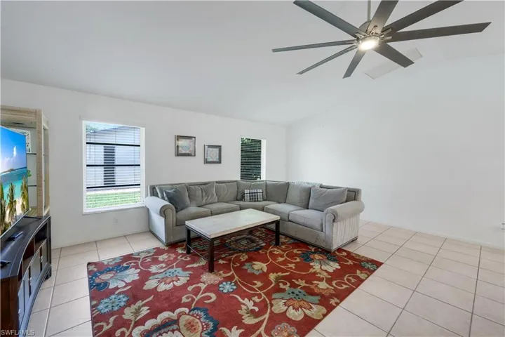 2526 Se 19th Pl, Cape Coral, Florida 33904