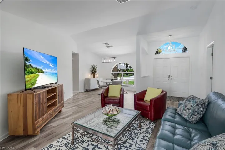 2526 Se 19th Pl, Cape Coral, Florida 33904