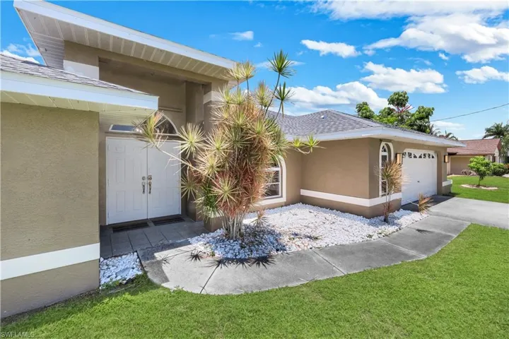 2526 Se 19th Pl, Cape Coral, Florida 33904