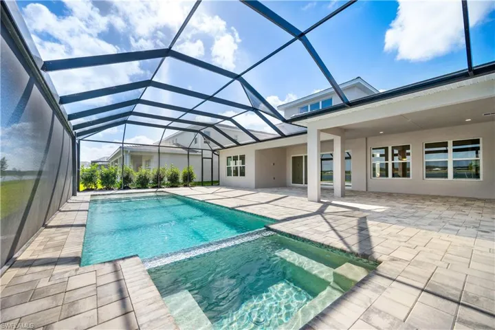 8762  Driftwood  DR, Naples, FL 34114