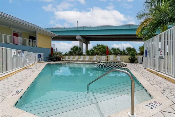 450 Old San Carlos Blvd 303, Fort Myers Beach, Florida 33931