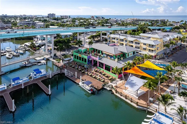 450 Old San Carlos Blvd 303, Fort Myers Beach, Florida 33931