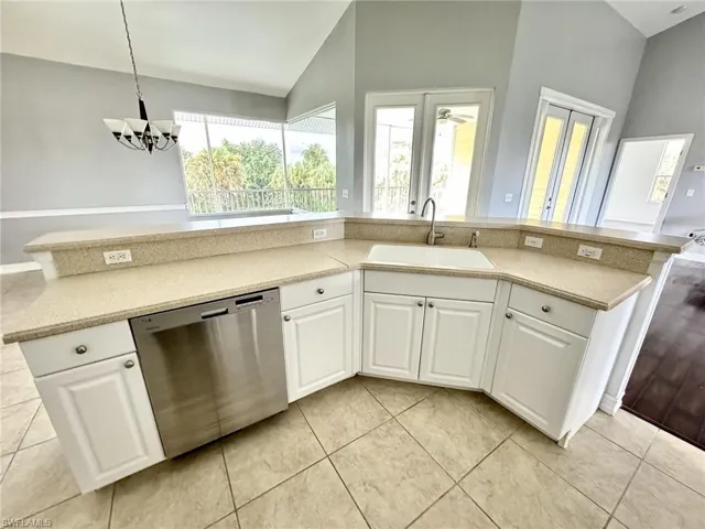 885  39th NW AVE, Naples, FL 34120