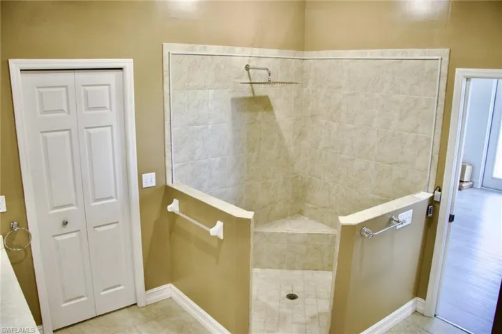 885  39th NW AVE, Naples, FL 34120